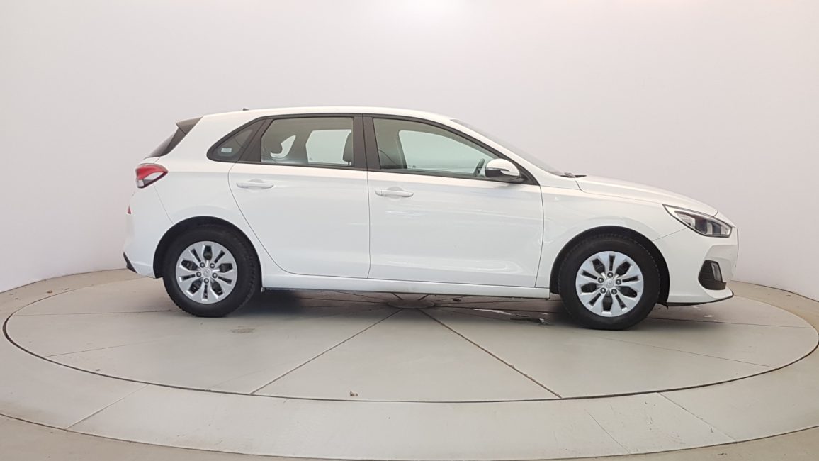 Hyundai i30 1.4 Classic + PO7MM28 w zakupie za gotówkę