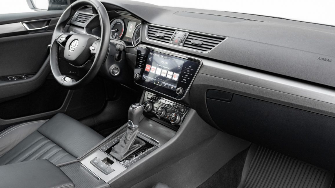 Skoda Superb 2.0 TSI 4x4 Style DSG GD682VK w zakupie za gotówkę
