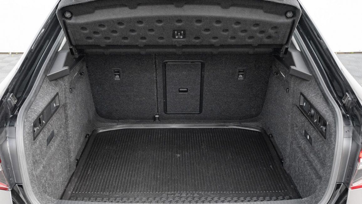 Skoda Superb 2.0 TSI 4x4 Style DSG GD682VK w zakupie za gotówkę
