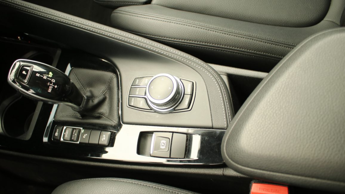 BMW X1 xDrive20i sport-aut WD7219S w leasingu dla firm
