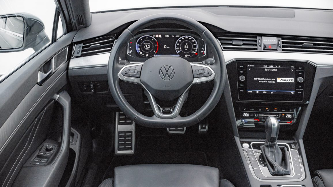 Volkswagen Passat 2.0 TDI 4Mot. Elegance DSG GD475YW w abonamencie