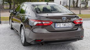 Toyota Camry 2.5 Hybrid Comfort CVT PO1WU26 w leasingu dla firm