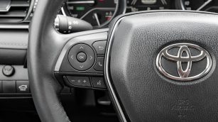 Toyota Camry 2.5 Hybrid Comfort CVT PO1WU26 w leasingu dla firm