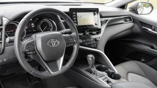 Toyota Camry 2.5 Hybrid Comfort CVT PO1WU26 w leasingu dla firm