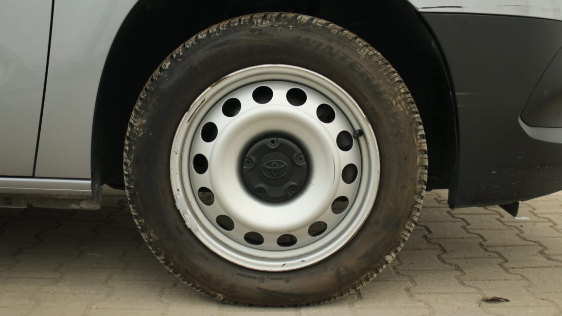 Toyota Proace City 1.2 D-4T Standard 2.3t Active Aut. WD3700S w abonamencie