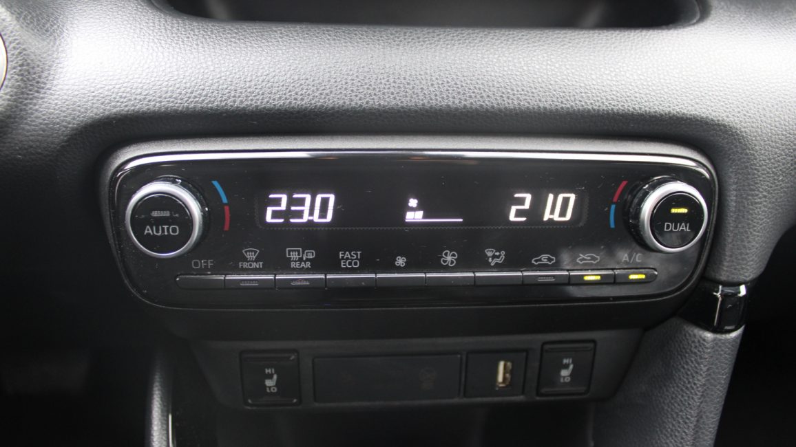 Toyota Yaris Hybrid 1.5 Selection Style WD4132S w abonamencie