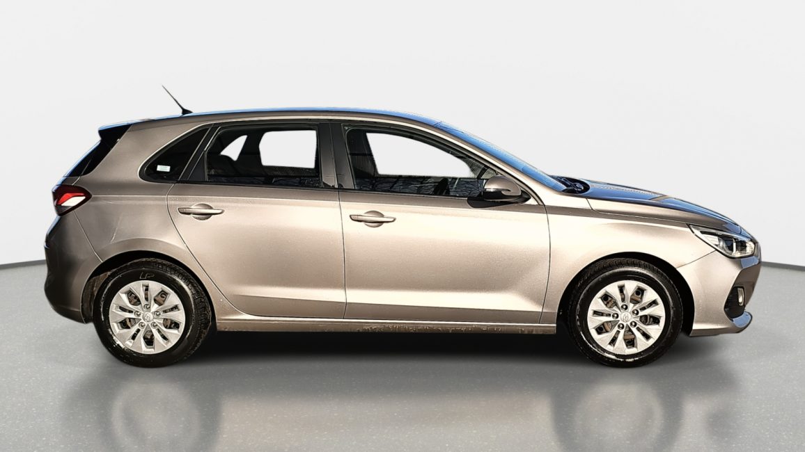 Hyundai i30 1.4 Classic + WD7106N w zakupie za gotówkę