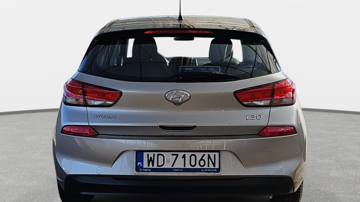 Hyundai i30 1.4 Classic + WD7106N w zakupie za gotówkę