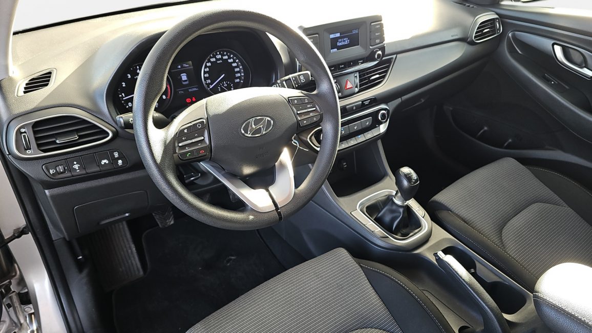 Hyundai i30 1.4 Classic + WD7106N w zakupie za gotówkę