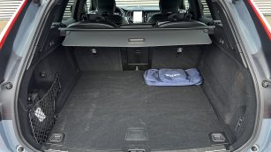 Volvo XC 60 T8 Plug-In Hybrid AWD R-Design aut KR9WG16 w zakupie za gotówkę