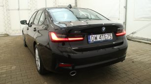 BMW 320d xDrive mHEV Advantage aut DW4TE75 w abonamencie dla firm