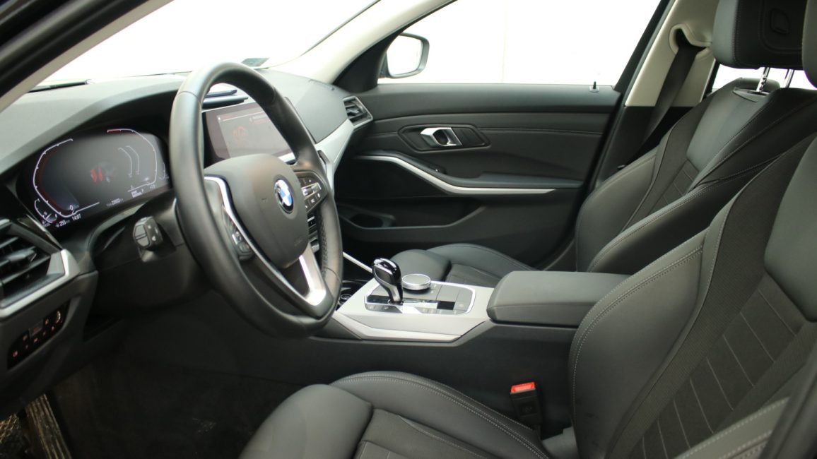 BMW 320d xDrive mHEV Advantage aut DW4TE75 w leasingu dla firm