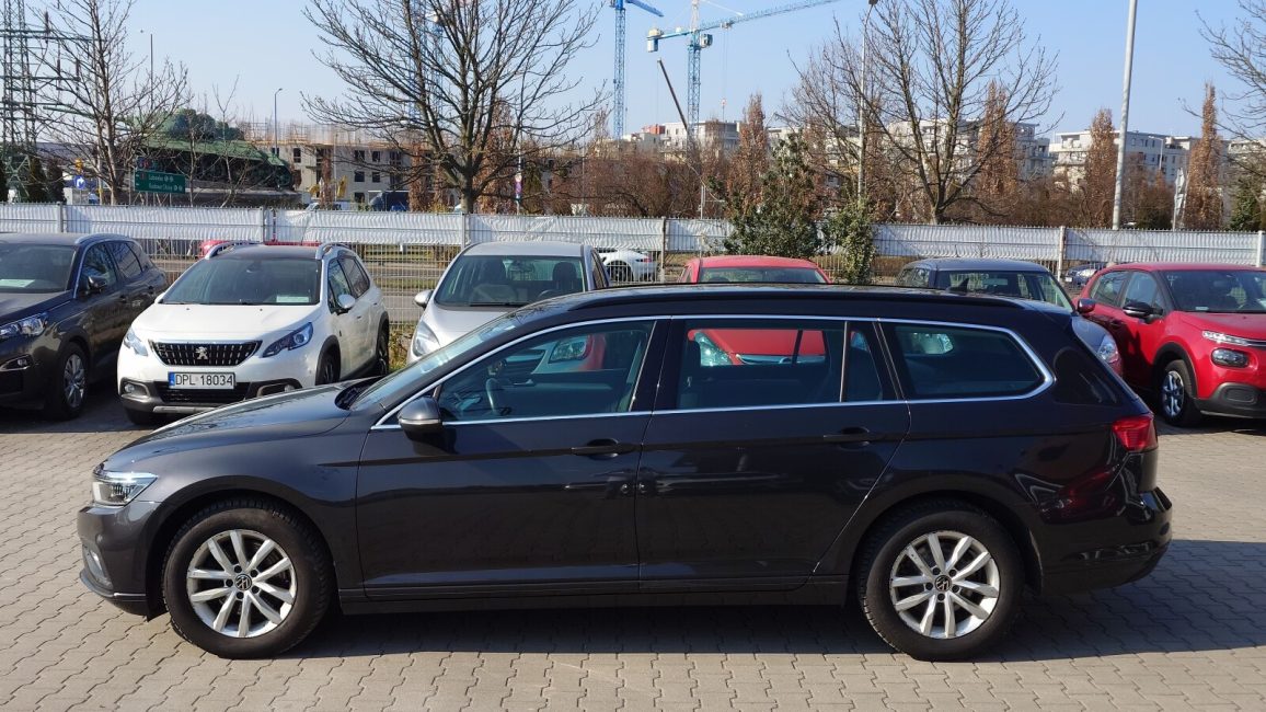 Volkswagen Passat 2.0 TDI EVO Business DW6MP35 w leasingu dla firm