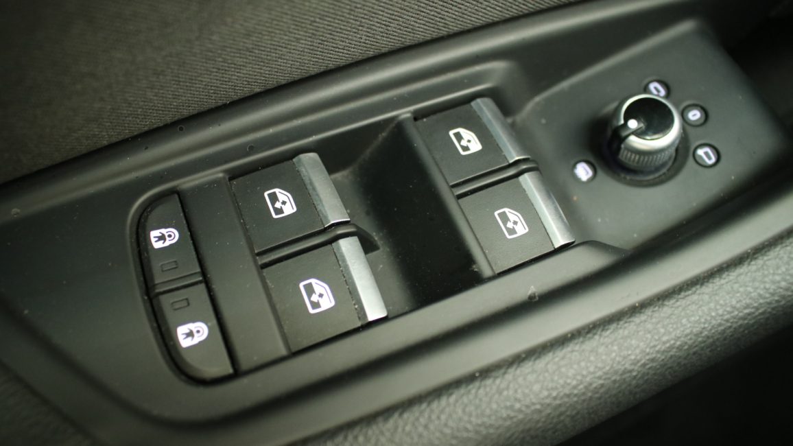 Audi A4 35 TFSI mHEV S Line S tronic WJ8468K w abonamencie dla firm