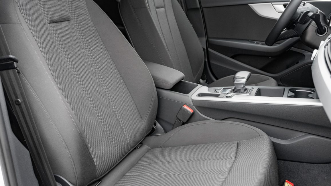 Audi A4 35 TFSI mHEV S Line S tronic WD7817S w zakupie za gotówkę