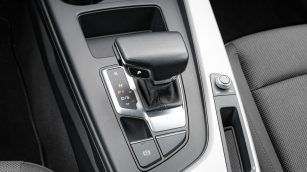 Audi A4 35 TFSI mHEV S Line S tronic WD7817S w zakupie za gotówkę