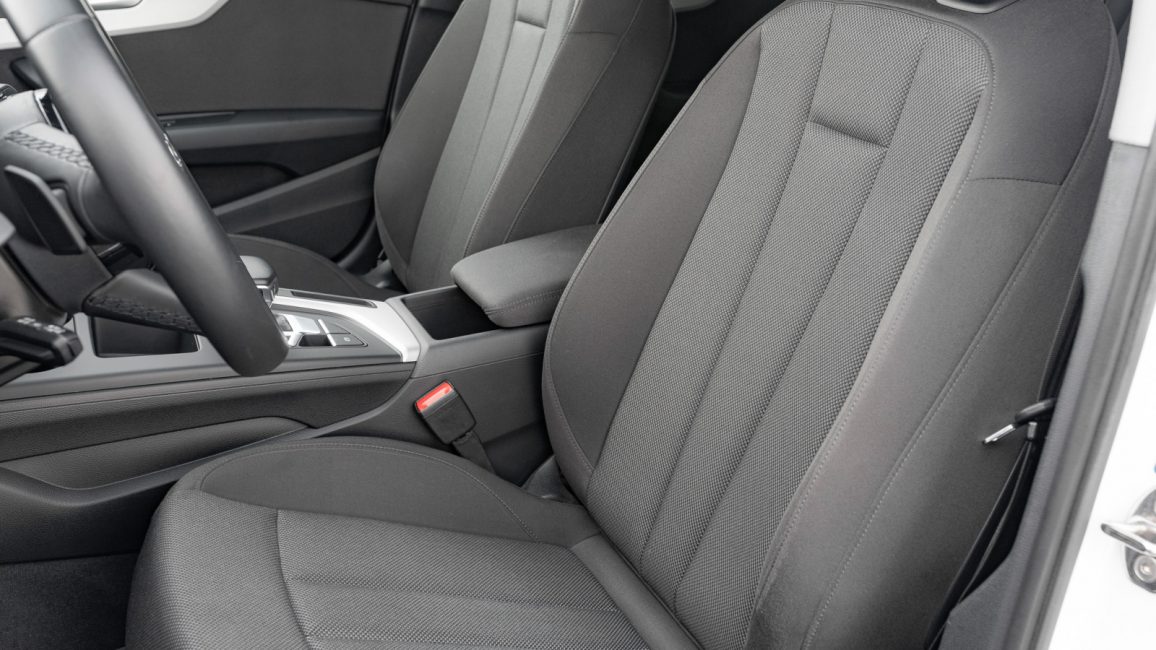 Audi A4 35 TFSI mHEV S Line S tronic WD7816S w abonamencie