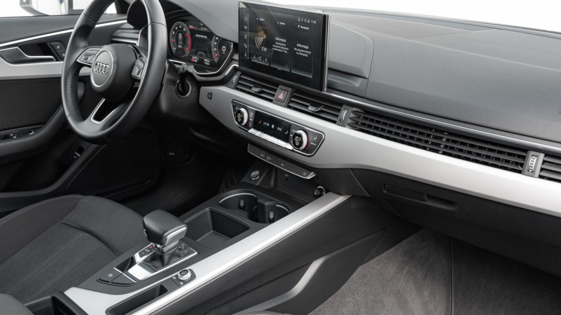 Audi A4 35 TFSI mHEV S Line S tronic WD7816S w abonamencie