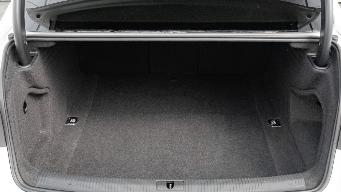 Audi A4 35 TFSI mHEV S Line S tronic WD7816S w abonamencie