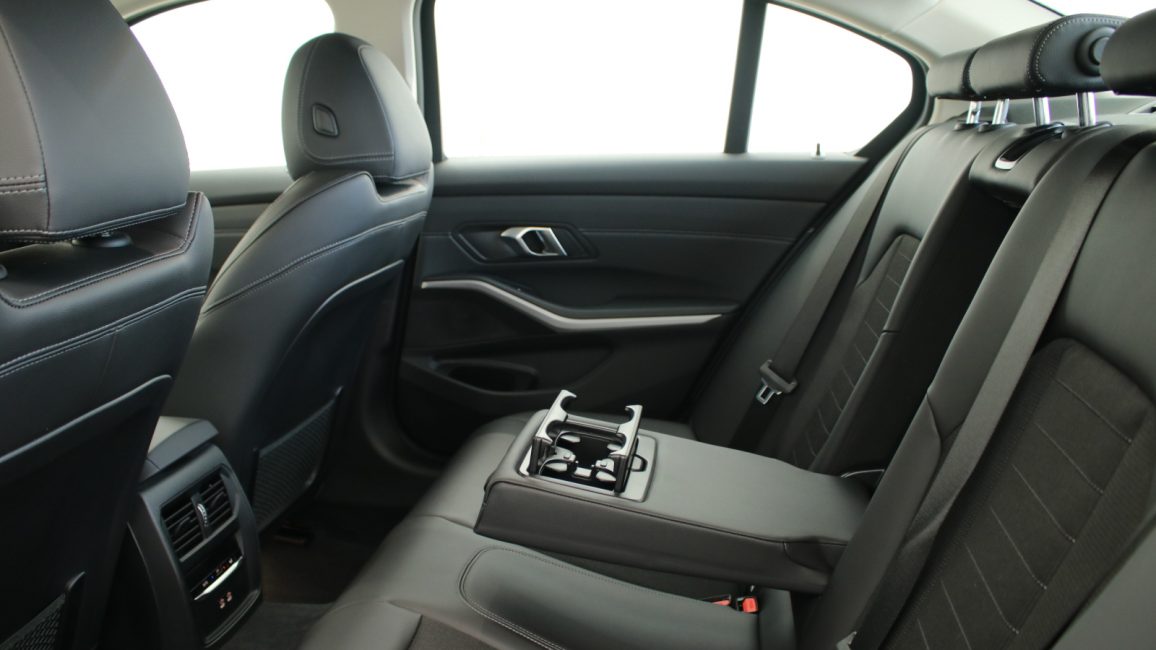 BMW 320d xDrive mHEV Advantage aut WD9139S w abonamencie