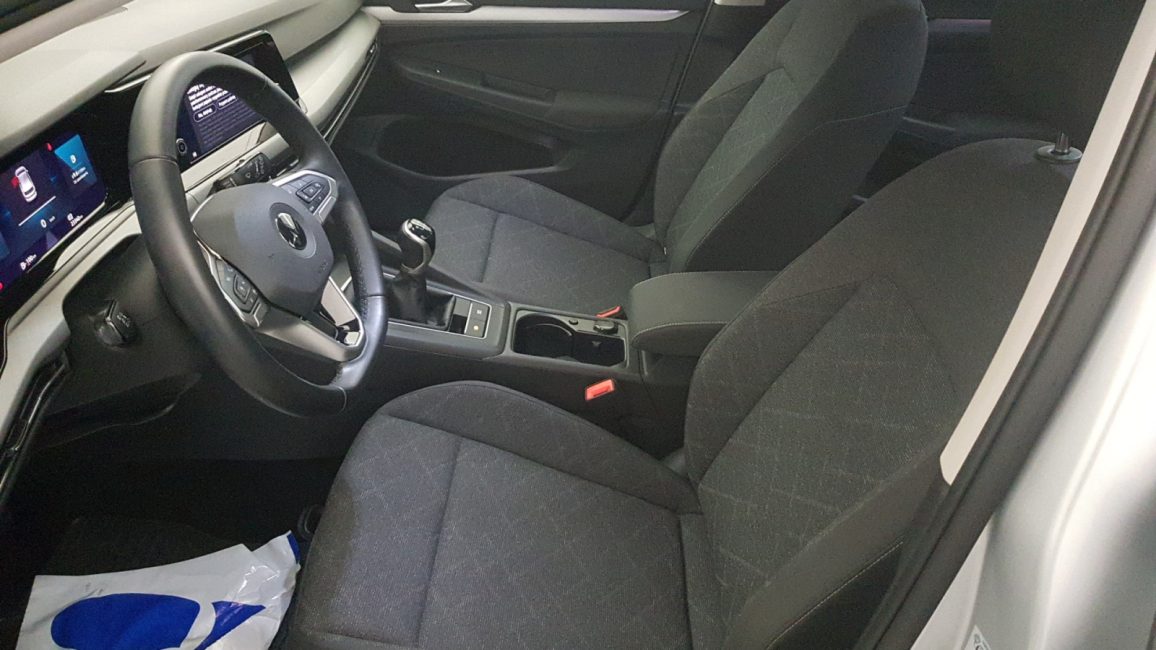 Volkswagen Golf VIII 2.0 TDI Life WD8909P w abonamencie dla firm