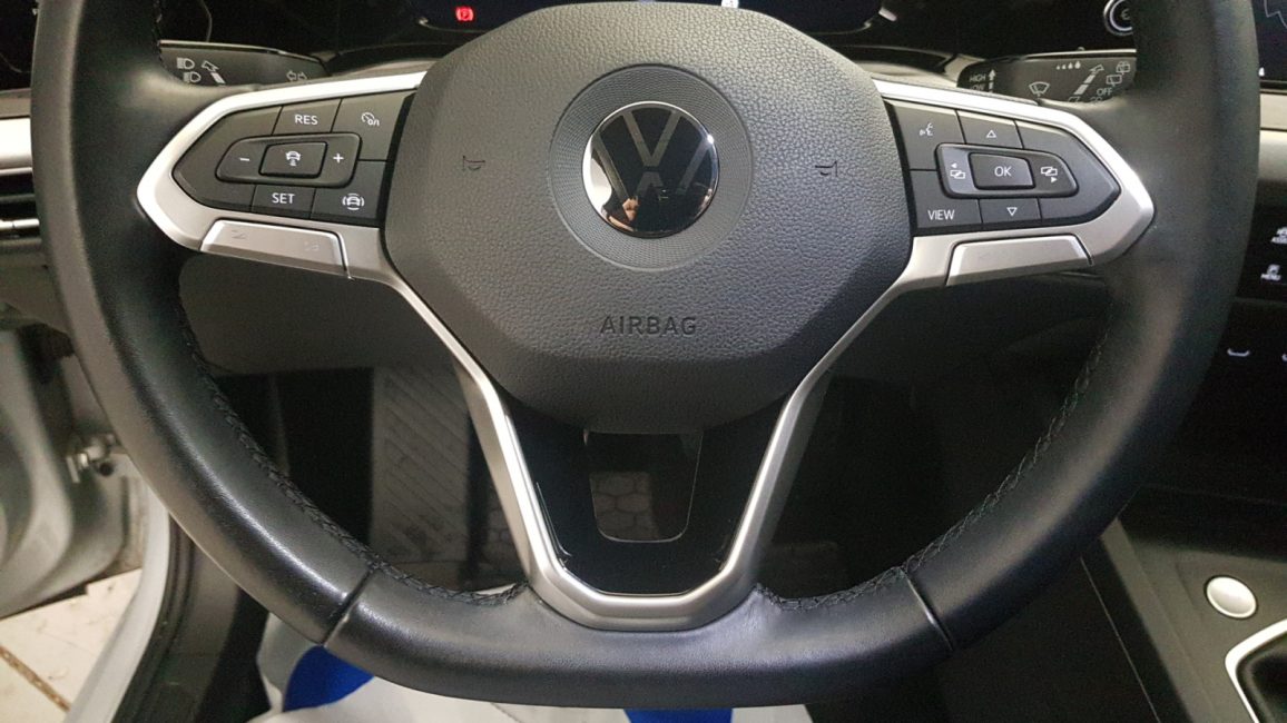 Volkswagen Golf VIII 2.0 TDI Life WD8909P w abonamencie dla firm