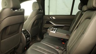 BMW X7 xDrive30d sport-aut WD9437S w leasingu dla firm