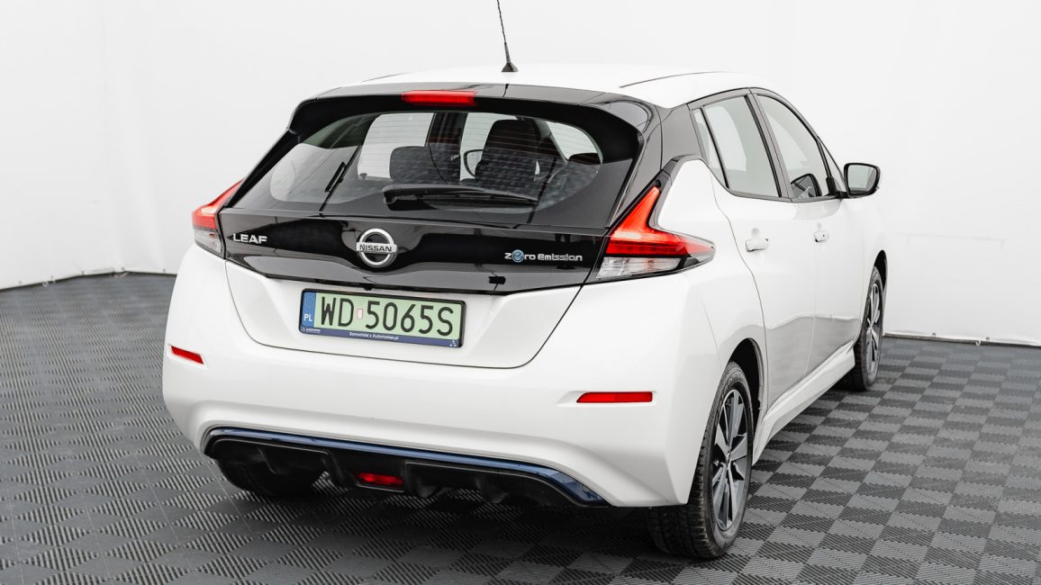 Nissan Leaf 40kWh Acenta WD5065S w leasingu dla firm