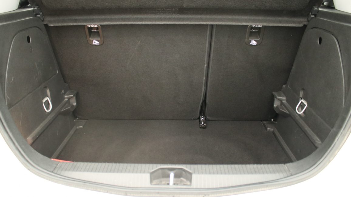 Opel Corsa 1.4 Enjoy WX8452A w zakupie za gotówkę