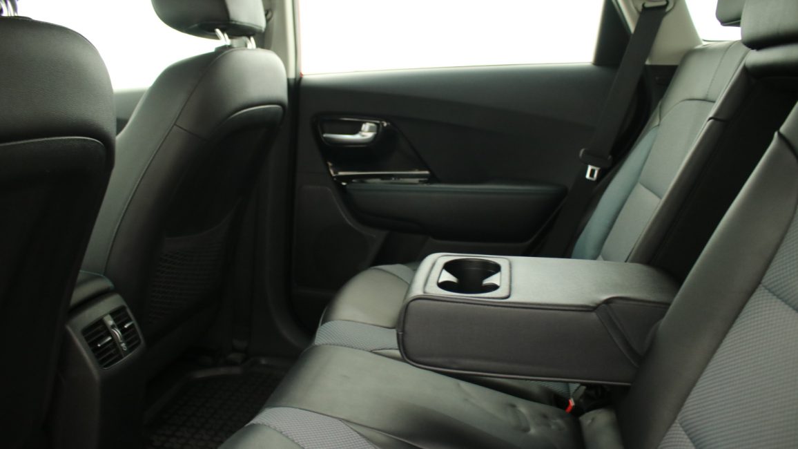 Kia e-Niro 64kWh L WJ4587N w abonamencie dla firm