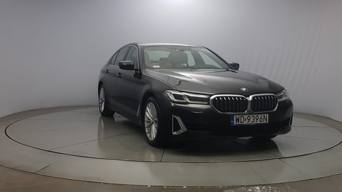 BMW 540i xDrive mHEV Luxury Line aut WD9396N w leasingu dla firm