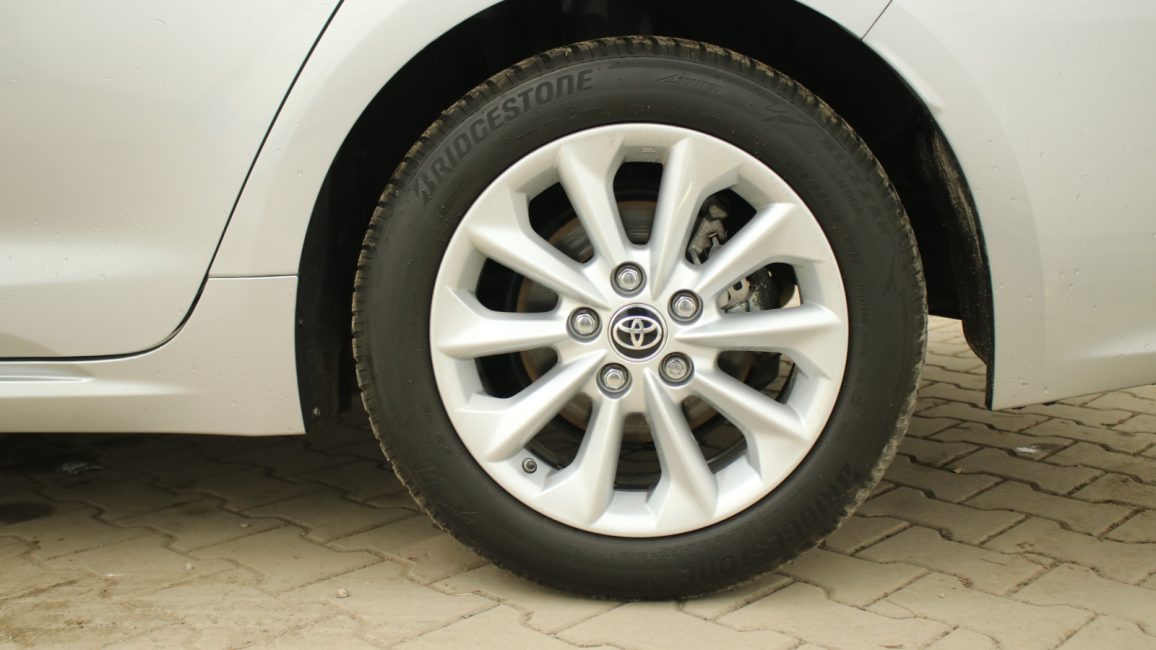 Toyota Corolla 1.5 Comfort WD1362R w abonamencie dla firm