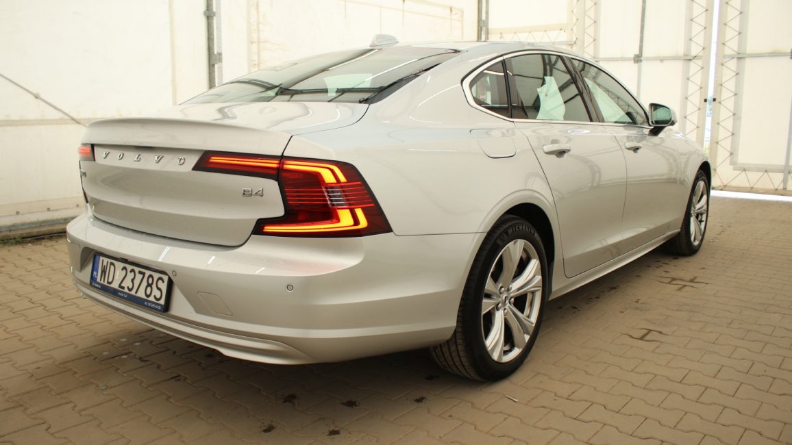 Volvo S90 B4 B Momentum Pro aut GD5S153 w abonamencie
