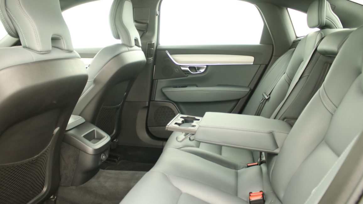 Volvo S90 B4 B Momentum Pro aut GD5S153 w abonamencie