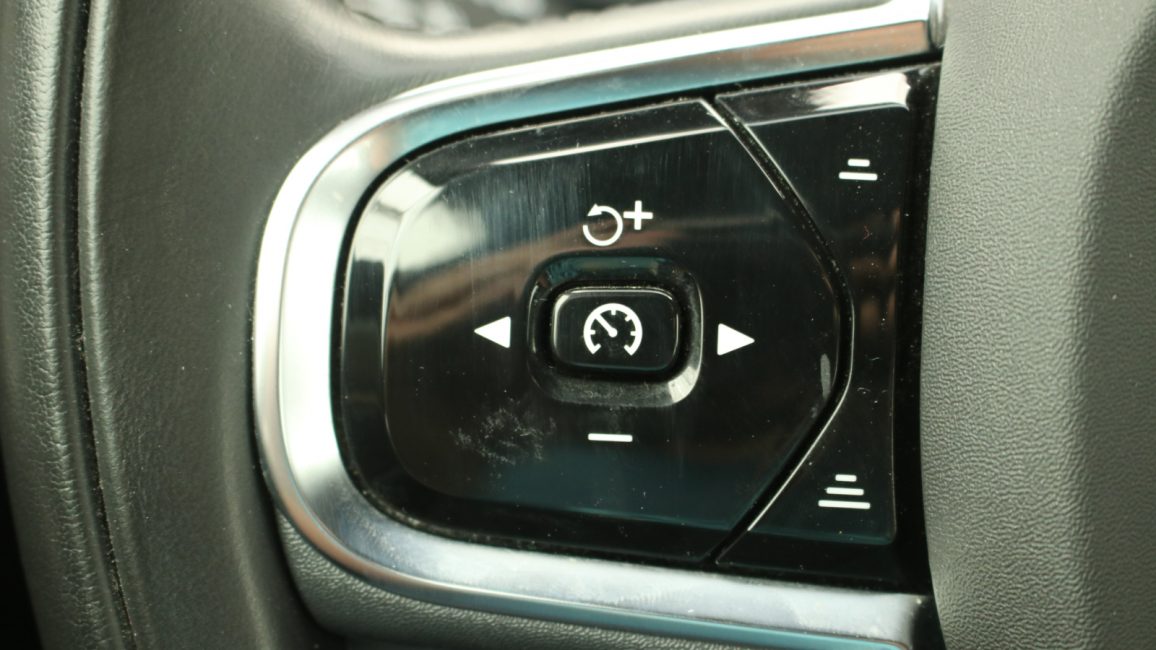 Volvo S90 B4 B Momentum Pro aut GD5S153 w abonamencie