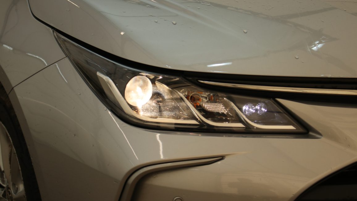 Toyota Corolla 1.5 Comfort WD1260R w abonamencie dla firm