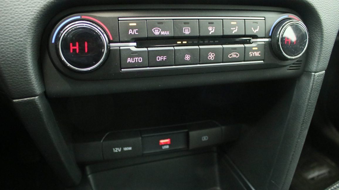 Kia Ceed 1.5 T-GDI M DCT WE5S683 w abonamencie
