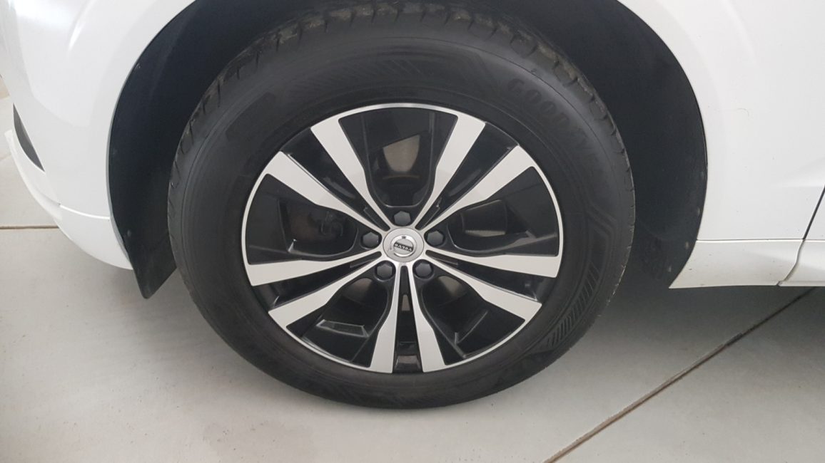 Volvo XC60 B4 B Momentum Pro aut WD0044P w leasingu dla firm