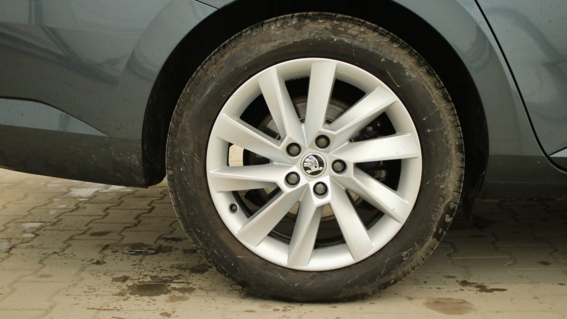 Skoda Superb 2.0 TDI SCR Ambition DSG WD2229S w abonamencie