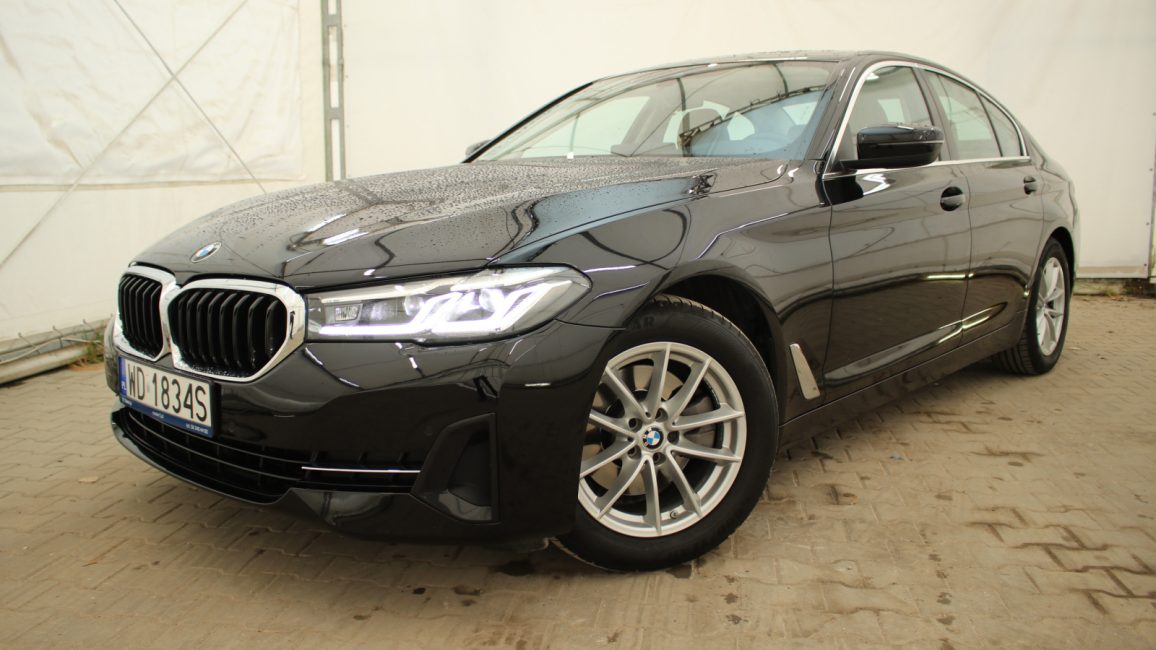 BMW 520i mHEV aut WD1834S w zakupie za gotówkę