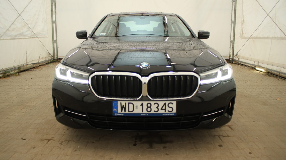 BMW 520i mHEV aut WD1834S w zakupie za gotówkę