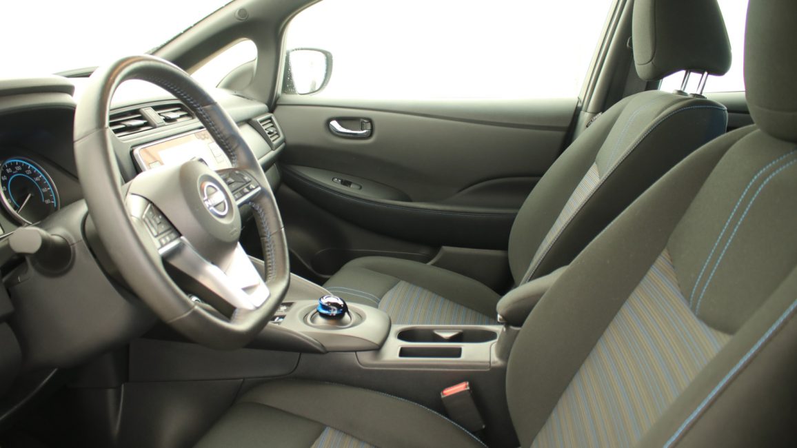 Nissan Leaf 40kWh Acenta WD2022R w abonamencie