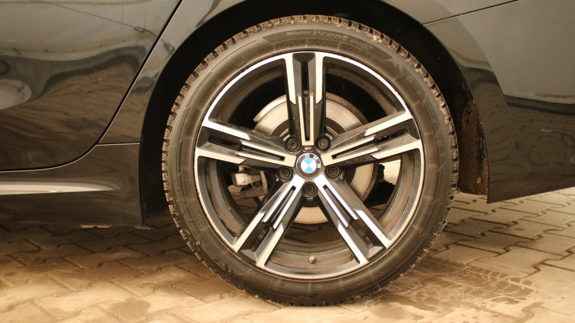 BMW 318i M Sport aut WD2175R w leasingu dla firm