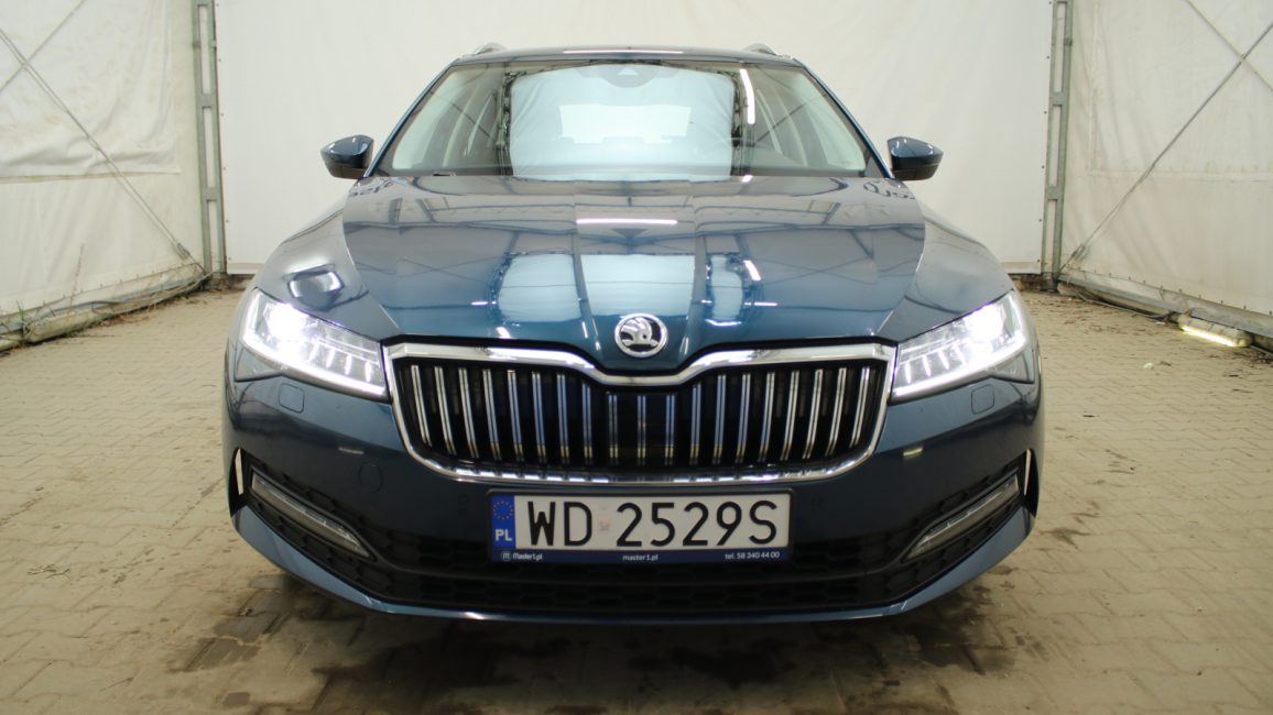 Skoda Superb 2.0 TDI SCR Ambition DSG WD2529S w zakupie za gotówkę