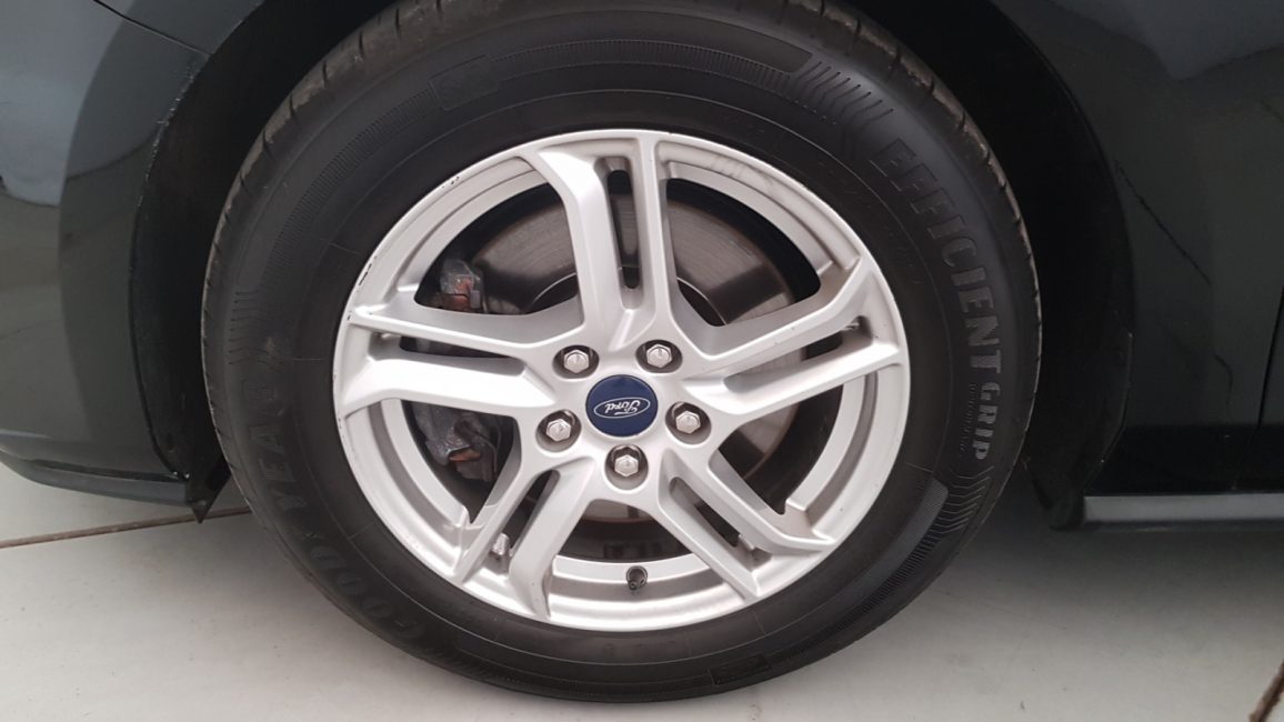 Ford Focus 1.5 EcoBlue SCR Connected WD0698P w leasingu dla firm