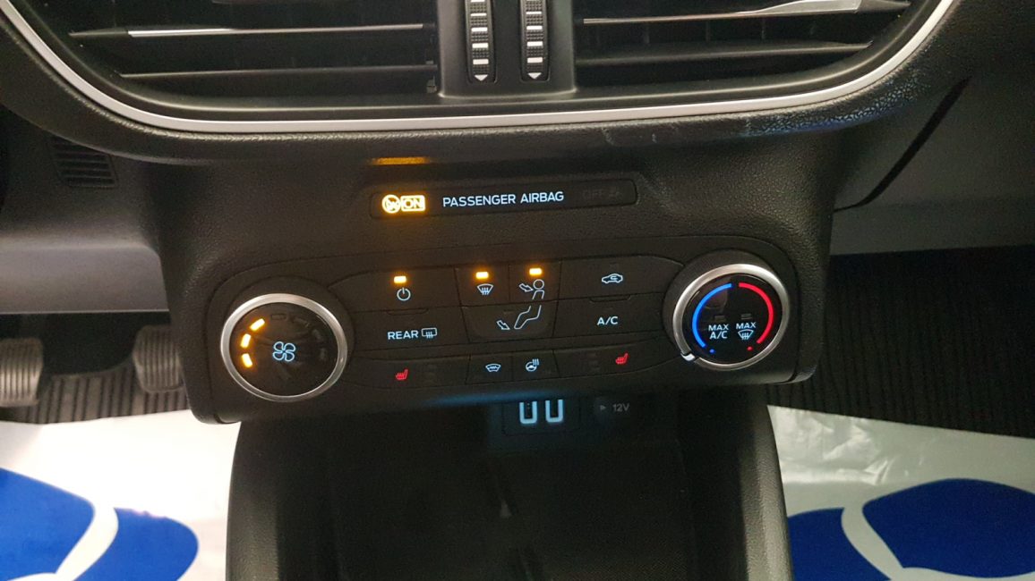 Ford Focus 1.5 EcoBlue SCR Connected WD0698P w leasingu dla firm