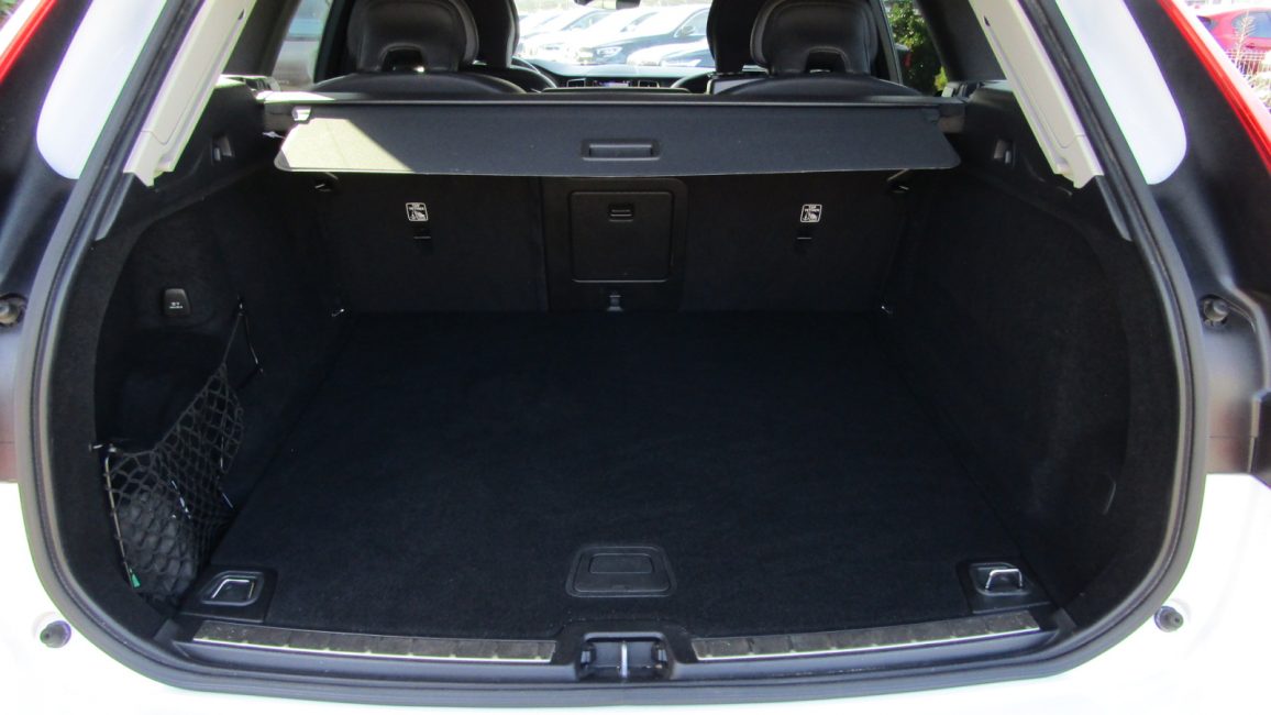 Volvo XC 60 B5 B AWD Inscription aut DW2SC79 w leasingu dla firm