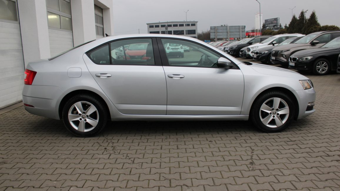 Skoda Octavia 1.6 TDI SCR Ambition WD1075N w zakupie za gotówkę