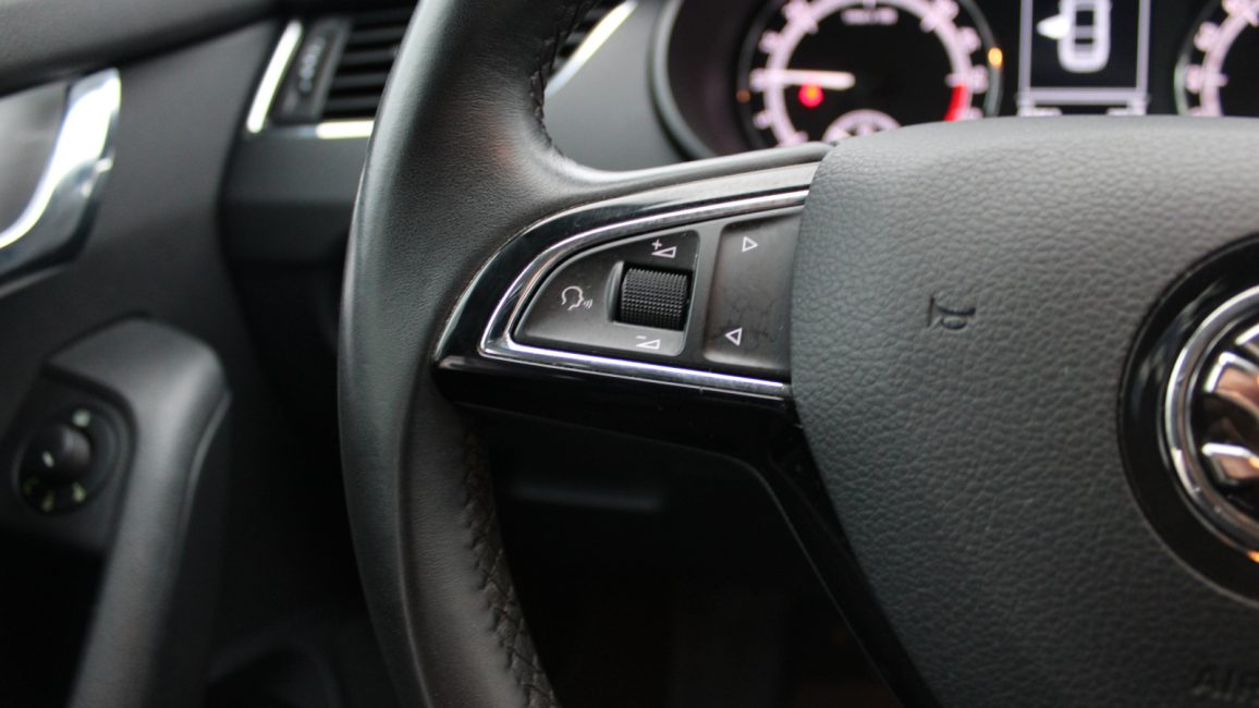Skoda Octavia 1.6 TDI SCR Ambition WD1075N w zakupie za gotówkę