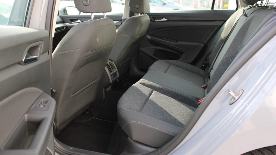 Volkswagen Golf VIII 1.5 TSI EVO Life WD1149P w leasingu dla firm
